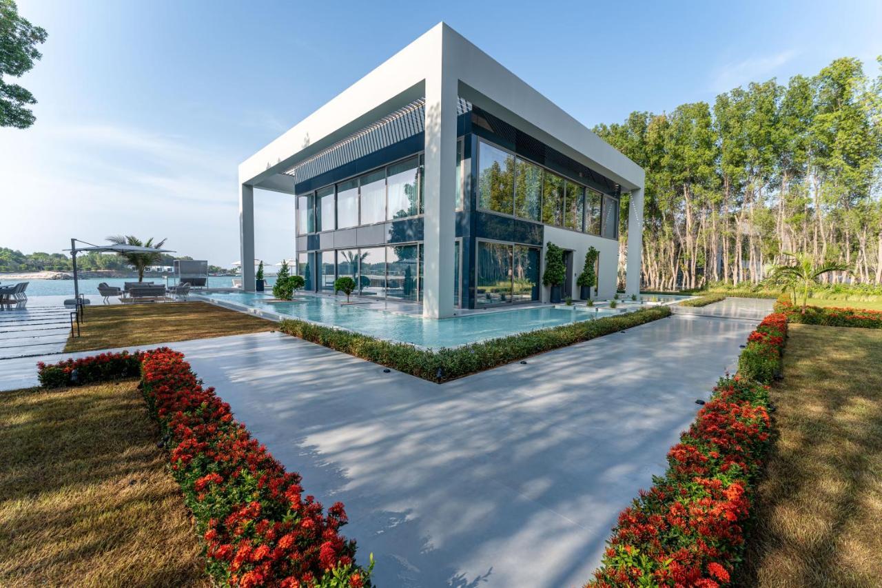 Nurai Water By Luxury Explorers Collection Abu Dhabi